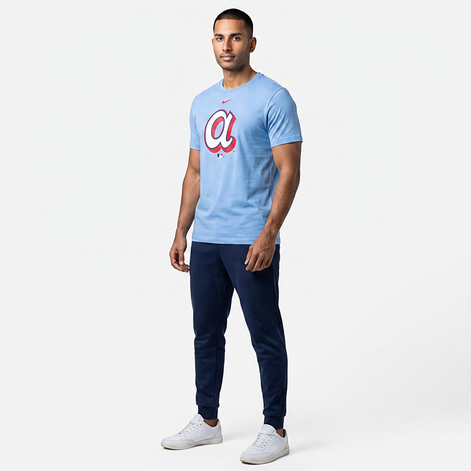 Nike Men's Atlanta Braves Club Crew Graphic T-shirt - view number 2
