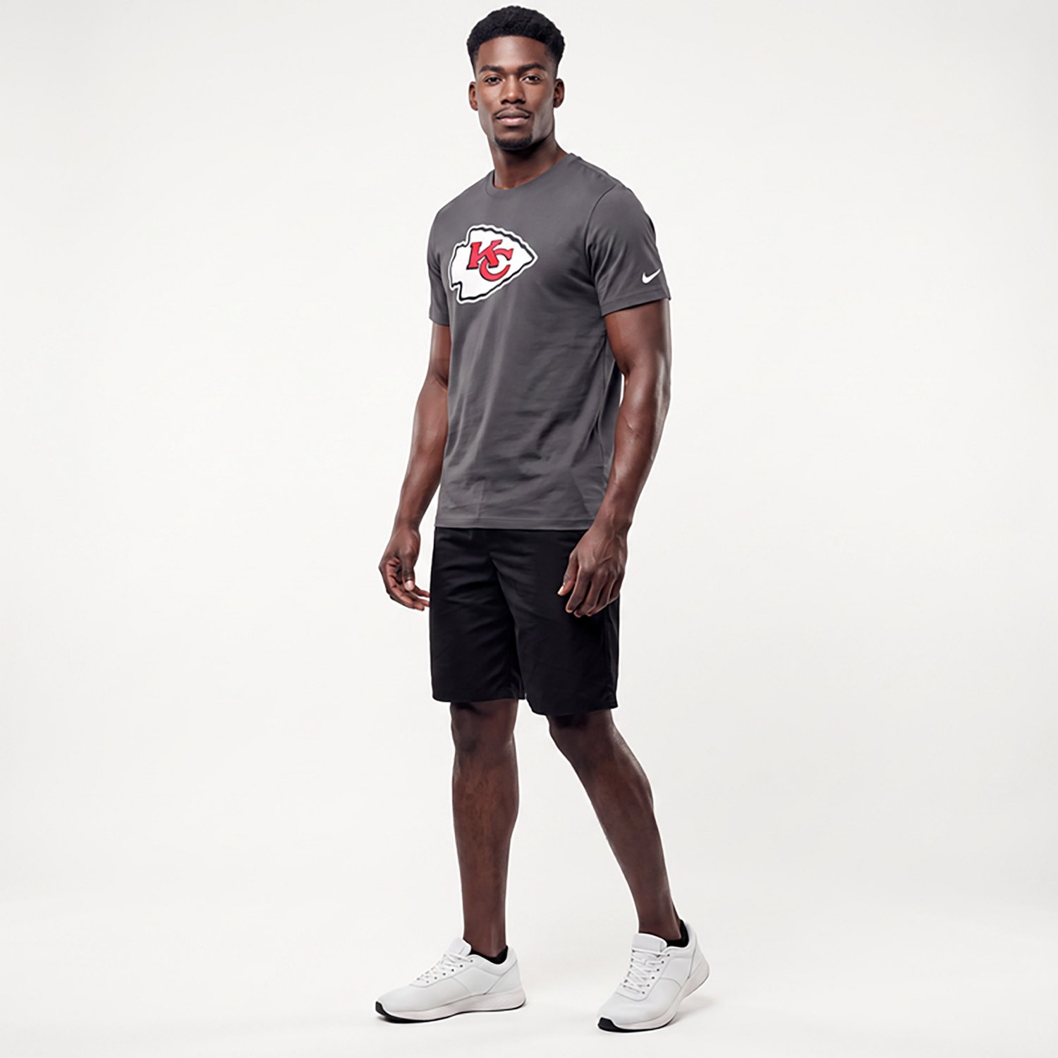 Nike Men's Kansas City Chiefs Essential Logo Graphic T-shirt