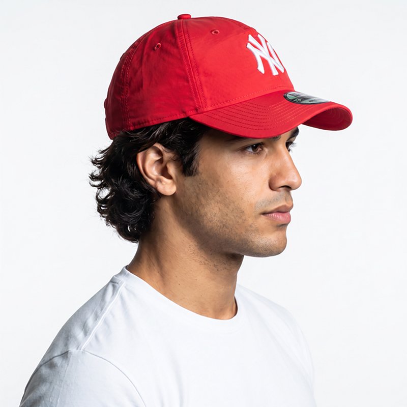 New Era Men's Red New York Yankees Everyday 19TWENTY Adjustable Hat - Red
