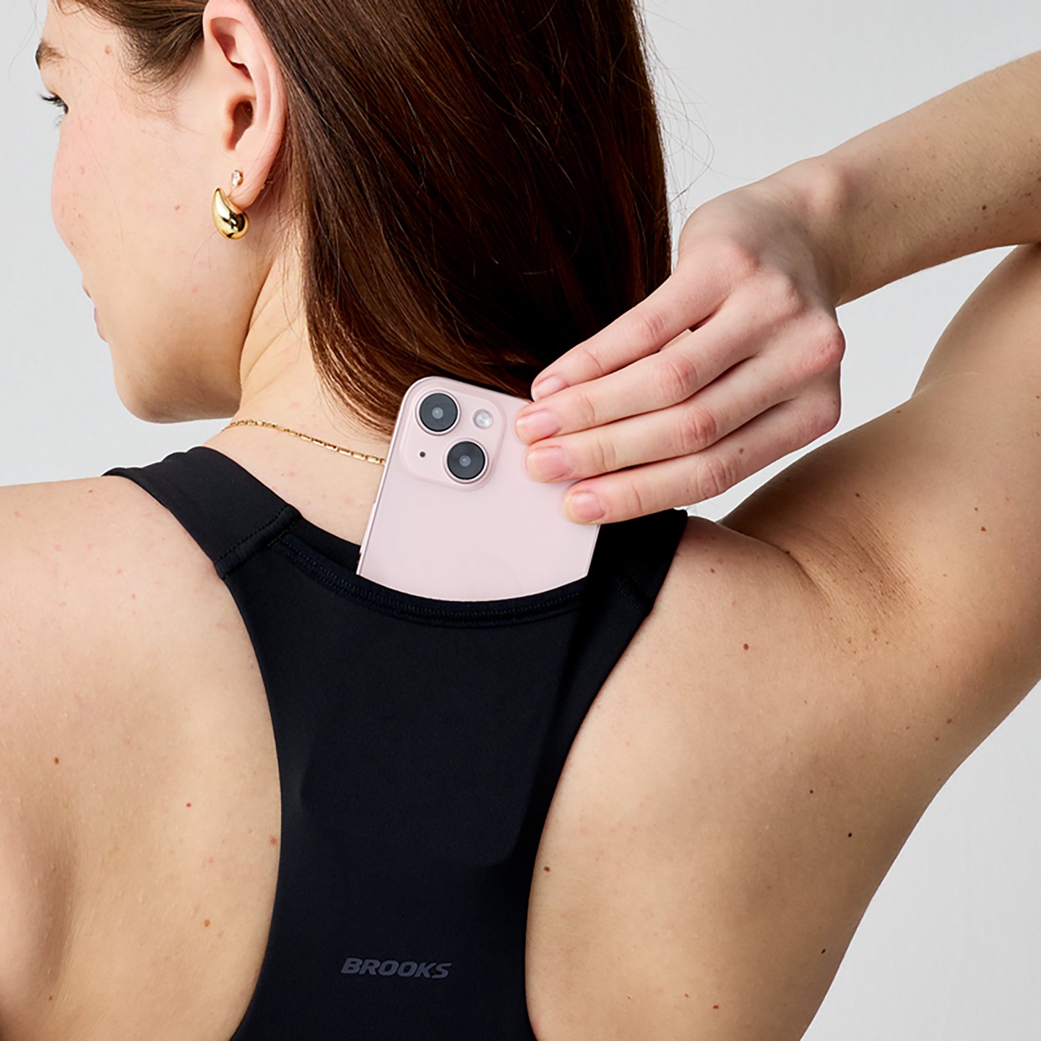 Brooks Women's Luxe Pocket Sports Bra - view number 3