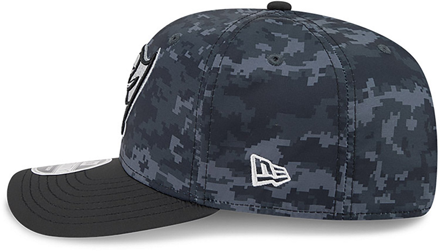 New Era Tampa Bay Buccaneers 26 Salute to Service 9SEVENTY Cap - view number 3