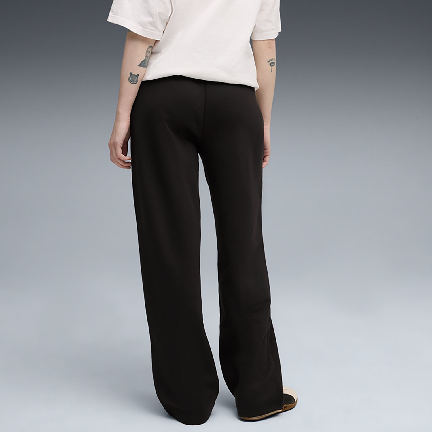 PUMA Women's Essentials Small No. 1 Logo Comfort Straight Pants