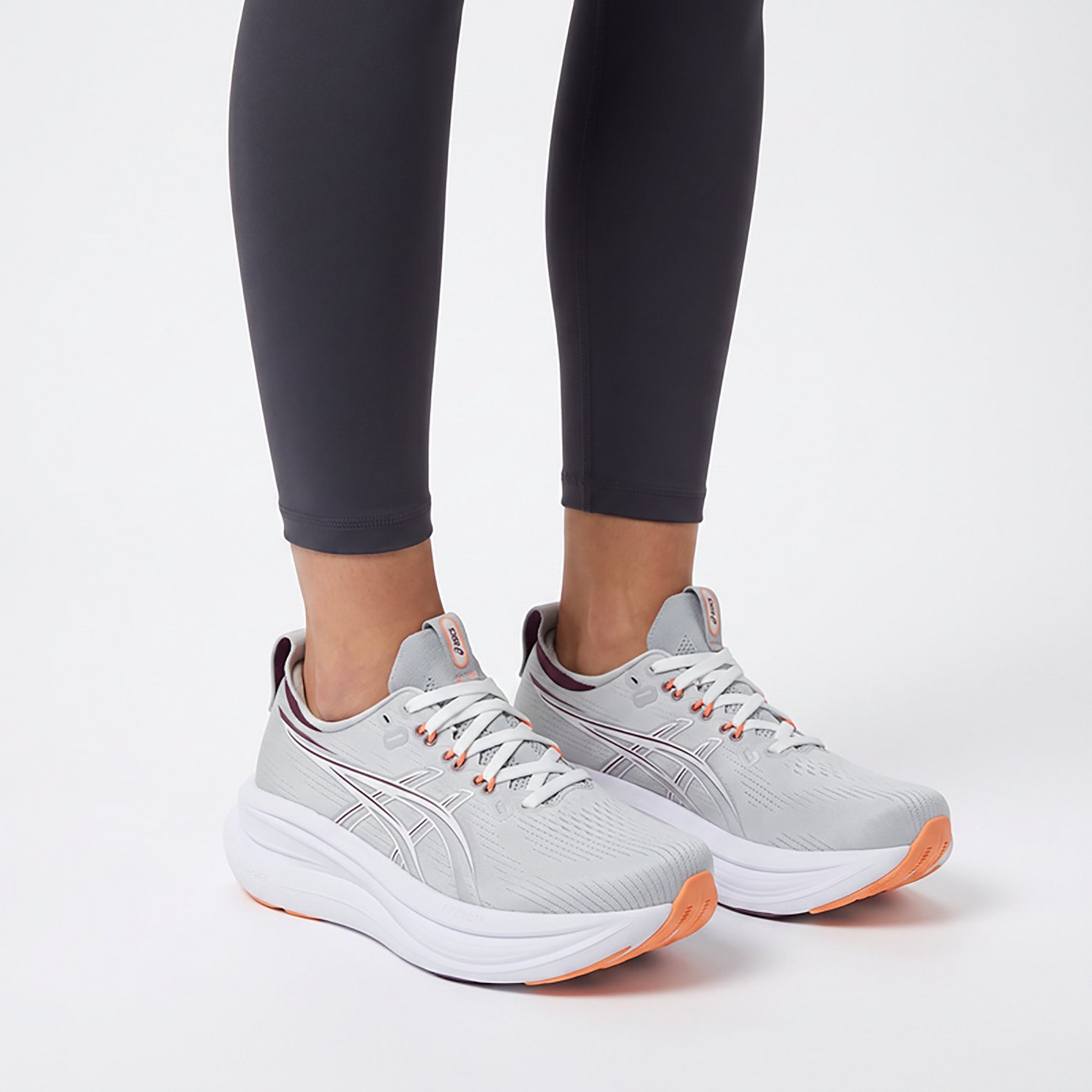 ASICS Women's GEL-NIMBUS  28 Running Shoes - view number 8
