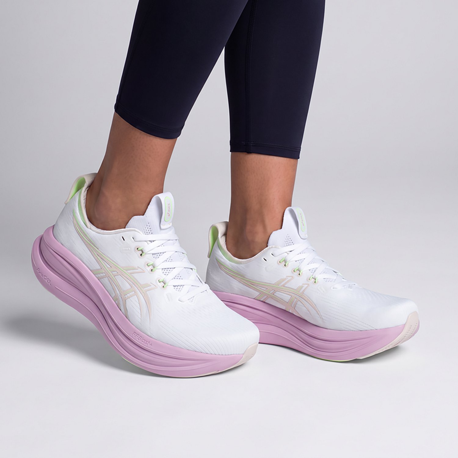 ASICS Women's GEL-NIMBUS  28 Running Shoes - view number 7