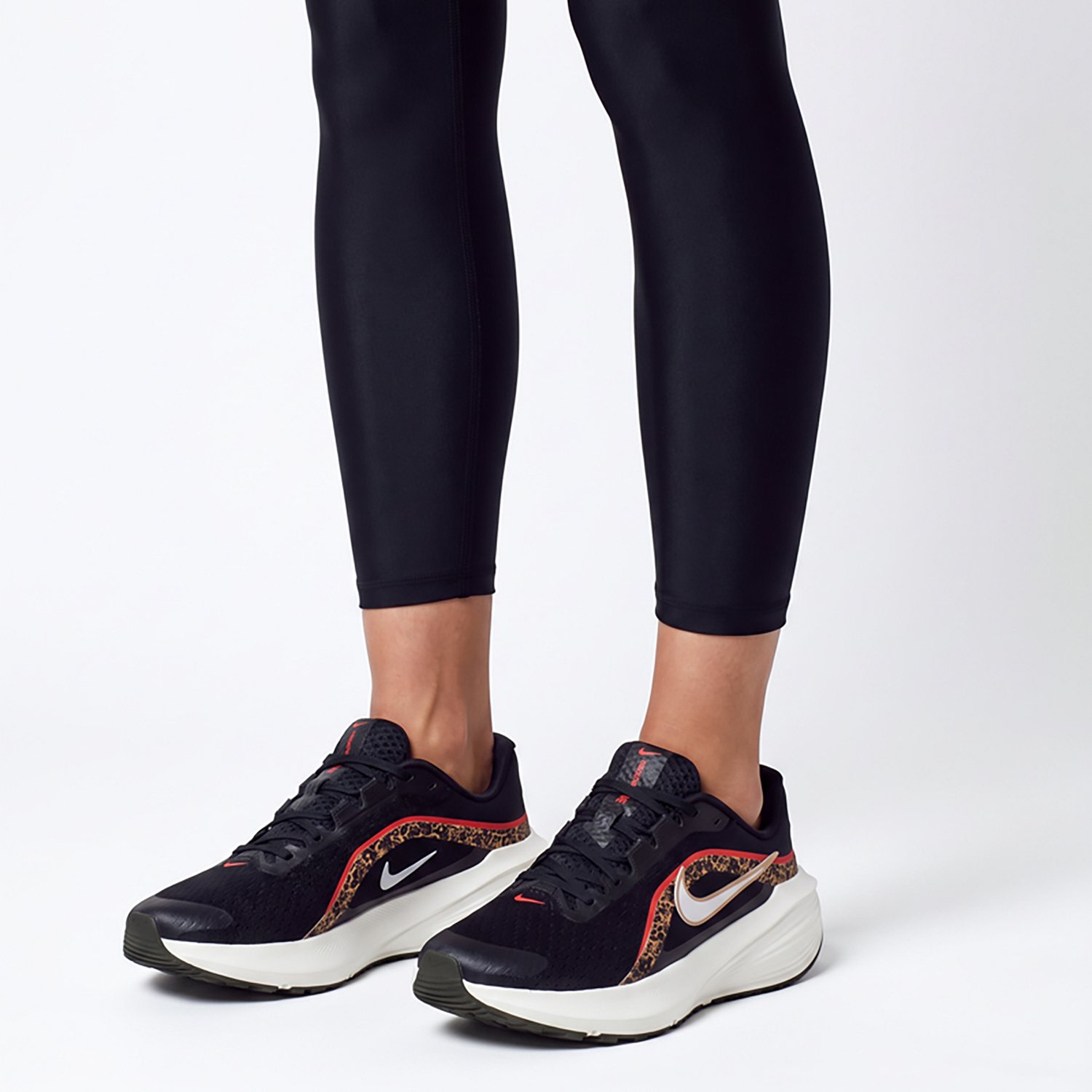 Nike Women's Downshifter 14 Running Shoes - view number 7
