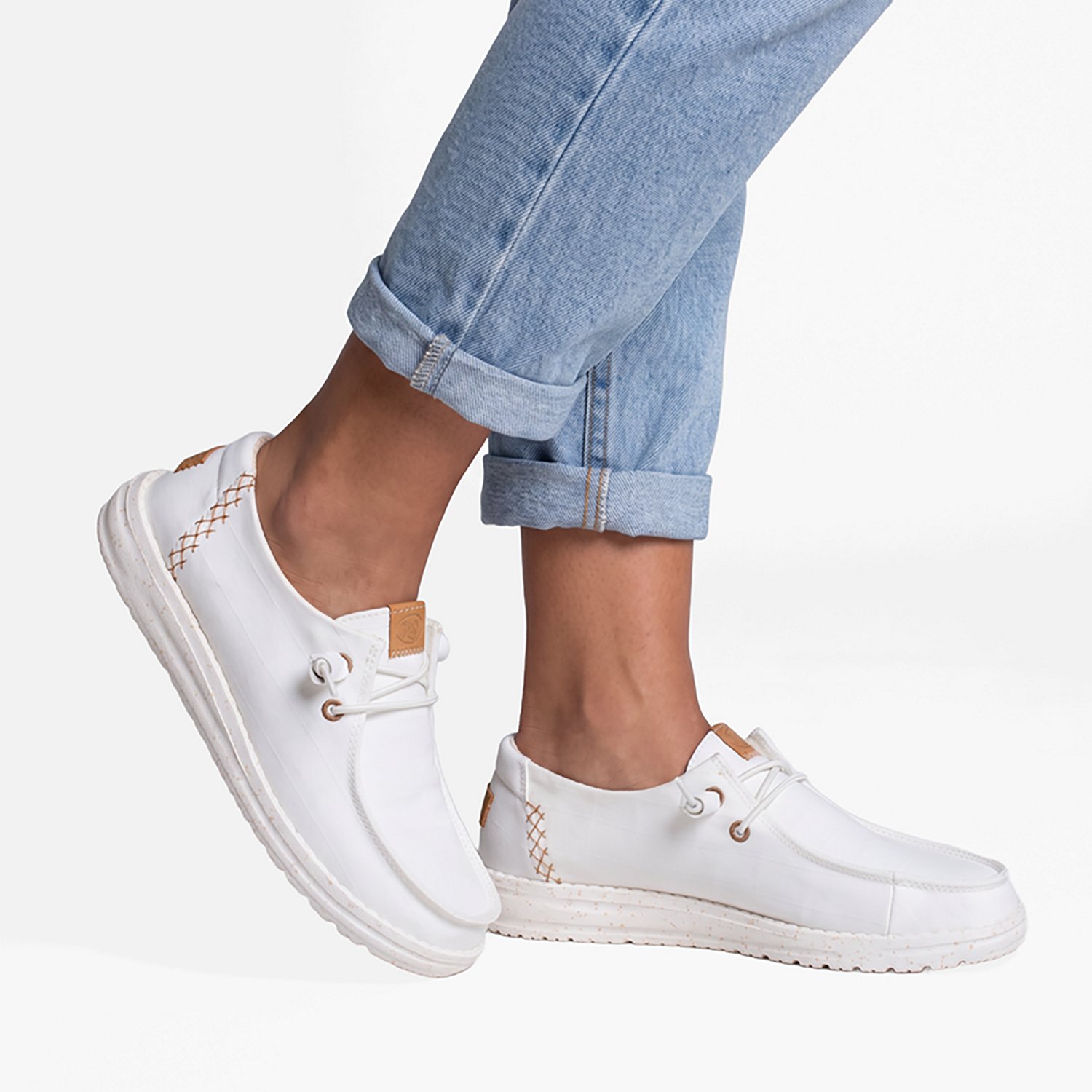 HEYDUDE Women's Wendy Core Chambray Shoes - view number 8