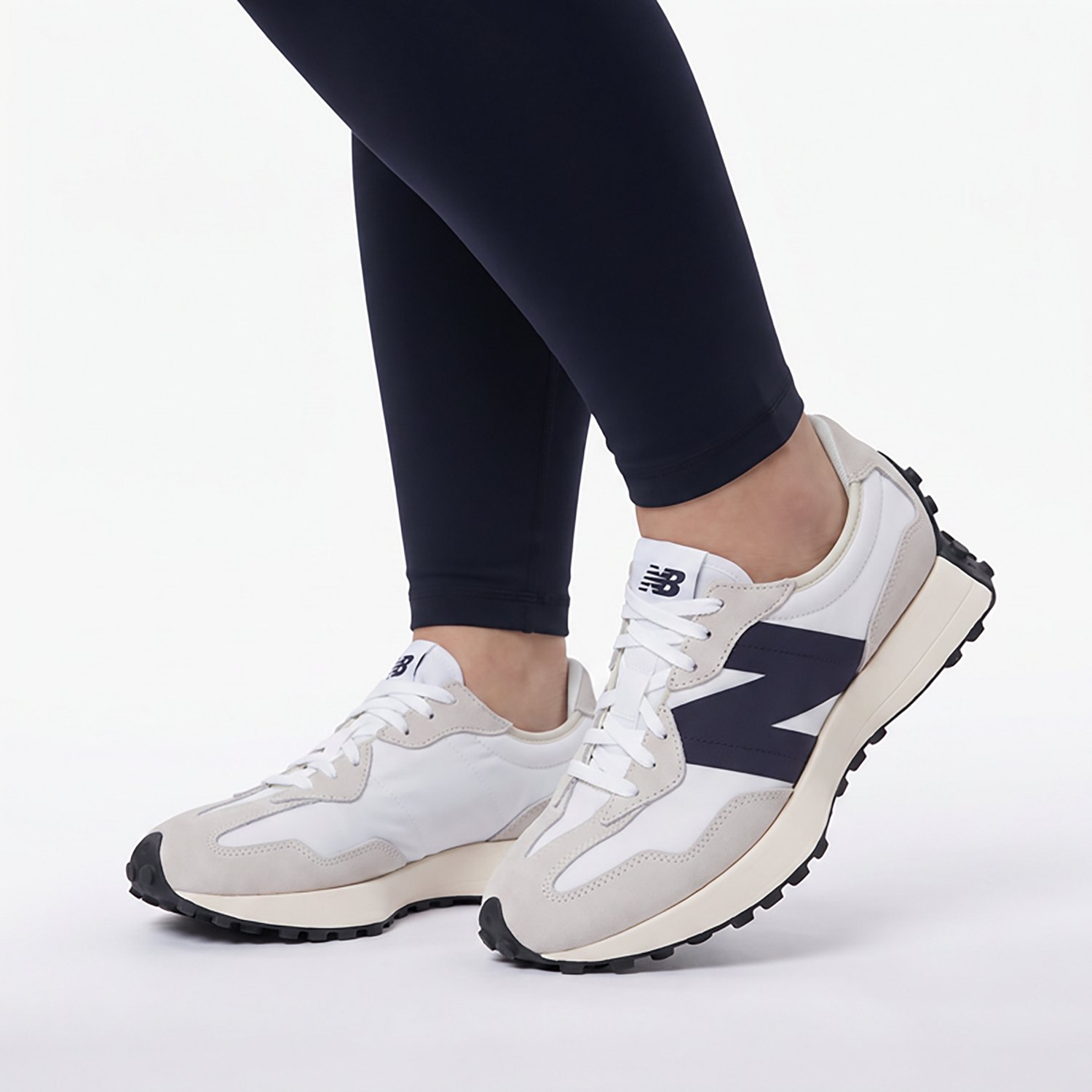 New Balance Women's 327 Shoes - view number 7