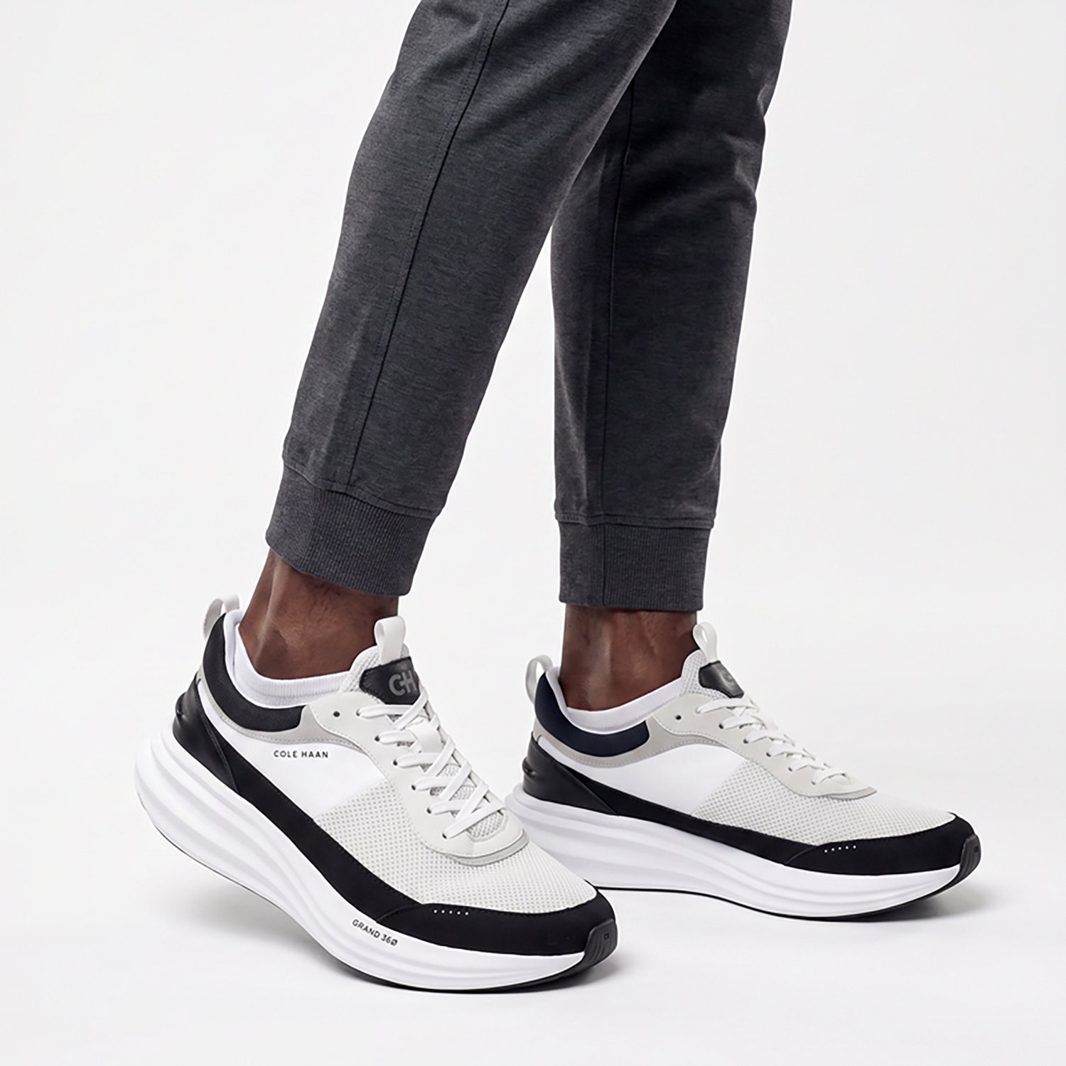 Cole Haan Men's ORIGINAL GRAND Quadstreak Running Shoes - view number 7