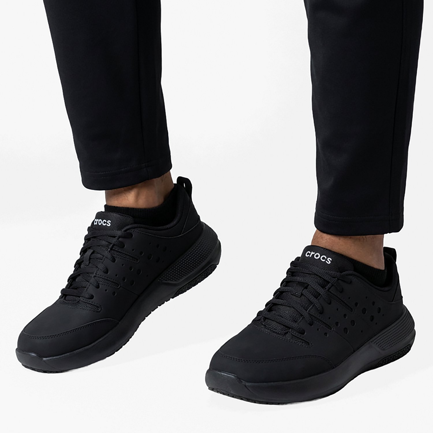 Crocs Men's On The Clock Work Sneaker - view number 7