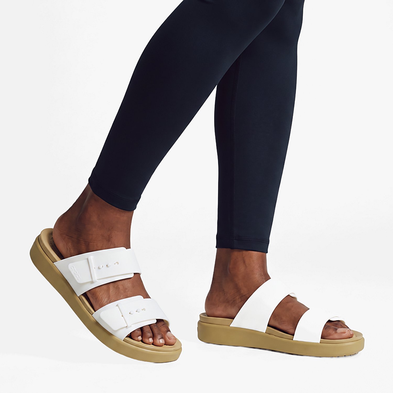 Crocs Women’s Brooklyn Buckle Low Sandals - view number 8
