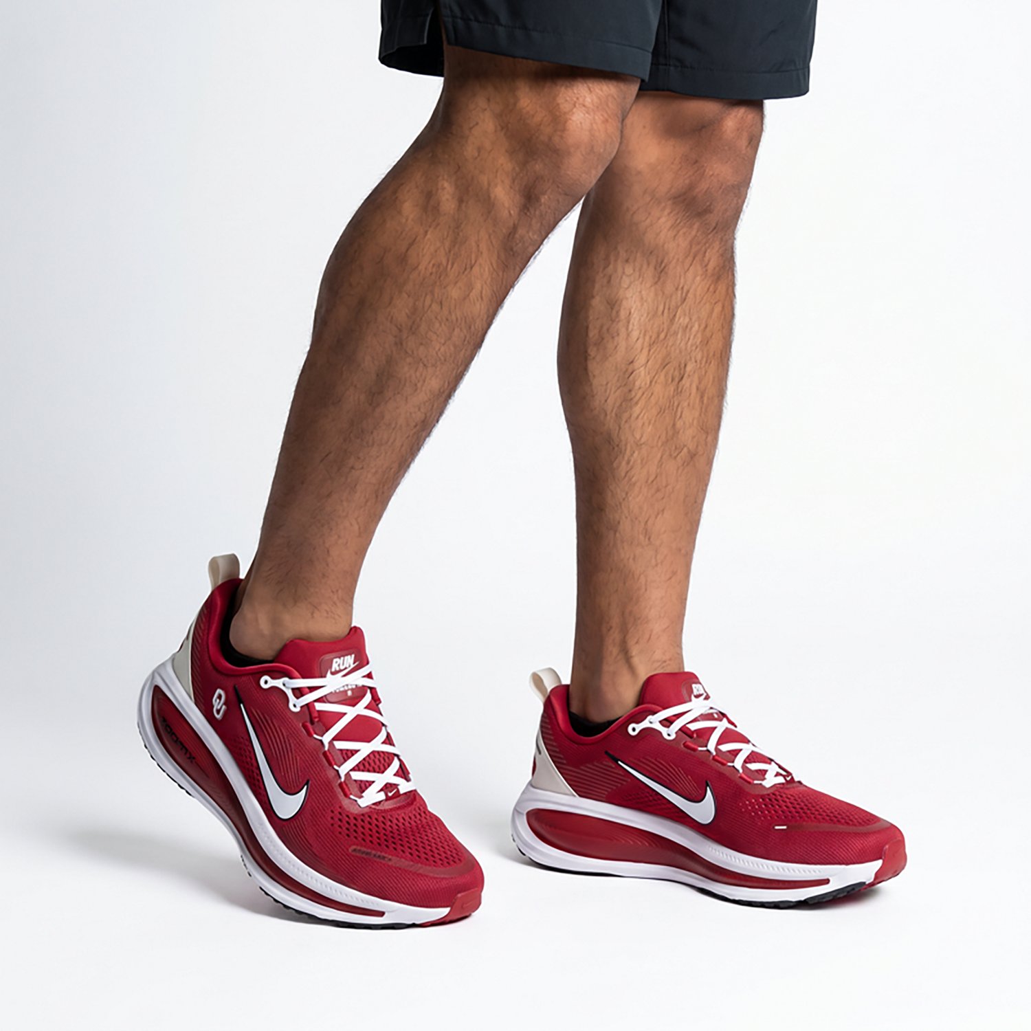 Nike Oklahoma Sooners Vomero 18 Running Shoes