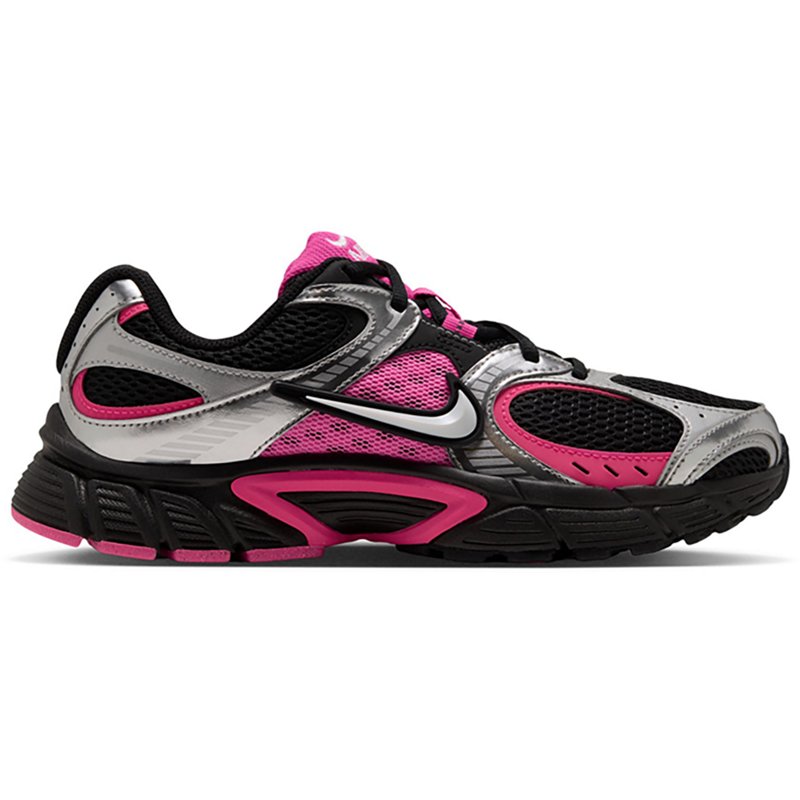 Nike Women's V5 Runner Shoes