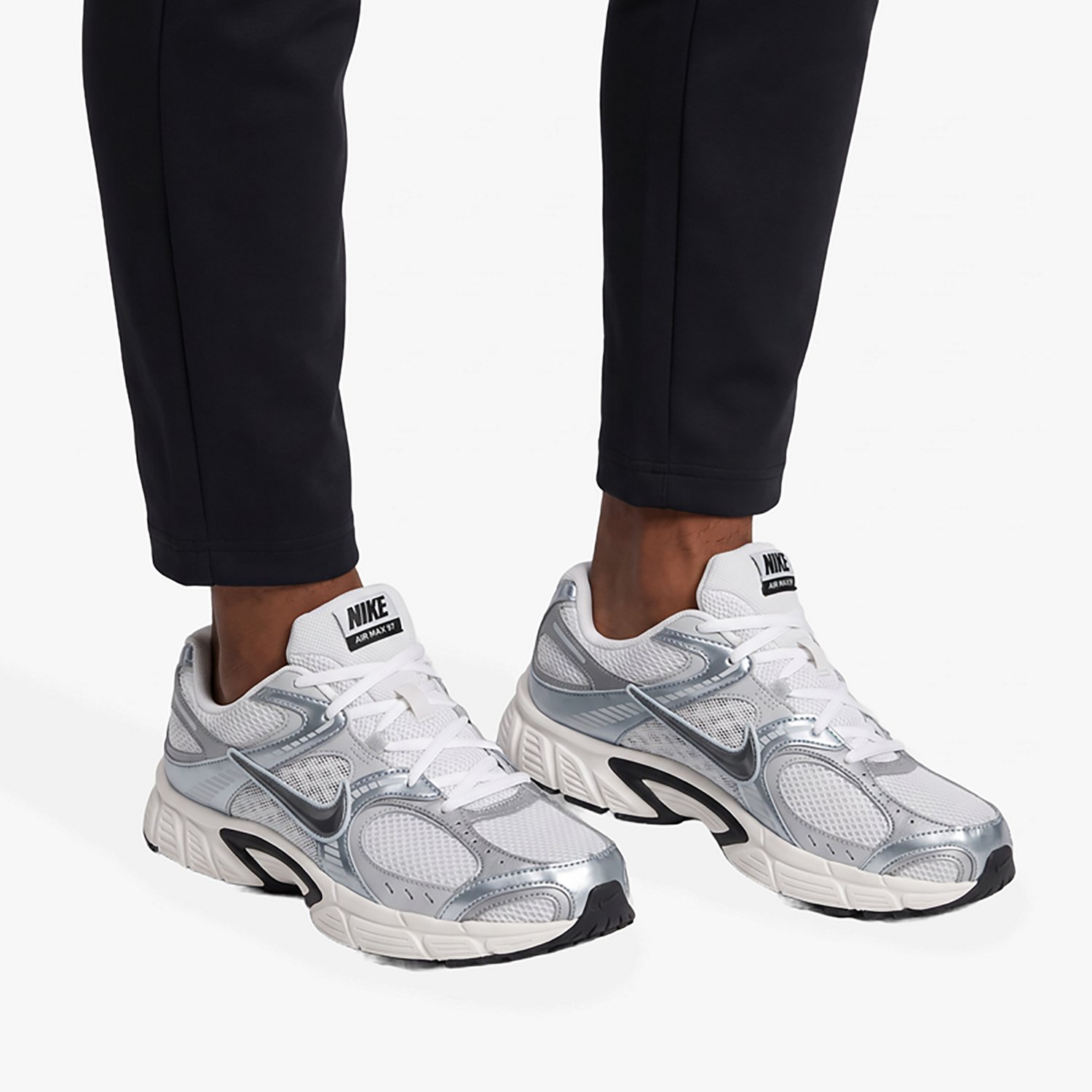 Nike Men's V5 Runner Shoes - view number 7