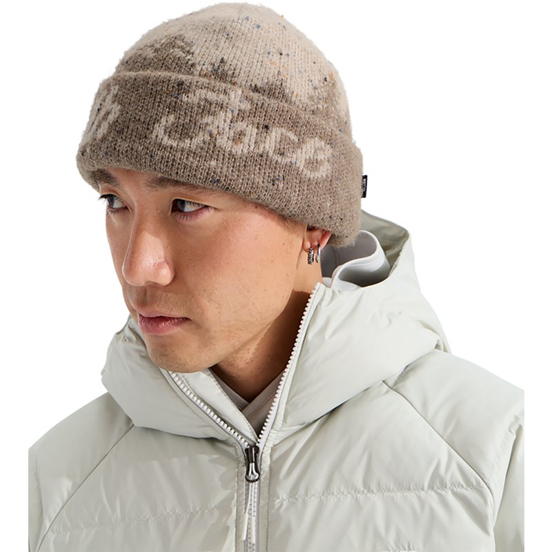 The North Face Cabin Mountainscape Beanie: Garnet / Timeless Taupe