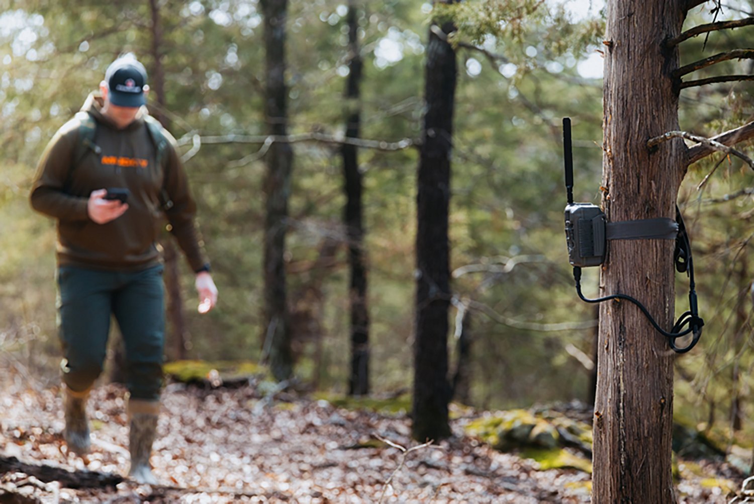 Stealth Cam Deceptor MAX 40.0 MP Cellular Trail Camera with Rechargeable Lithium Battery - view number 7