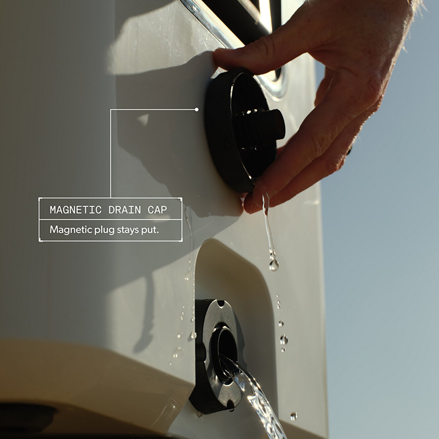 Dometic Recon 18 Can Cooler - view number 6