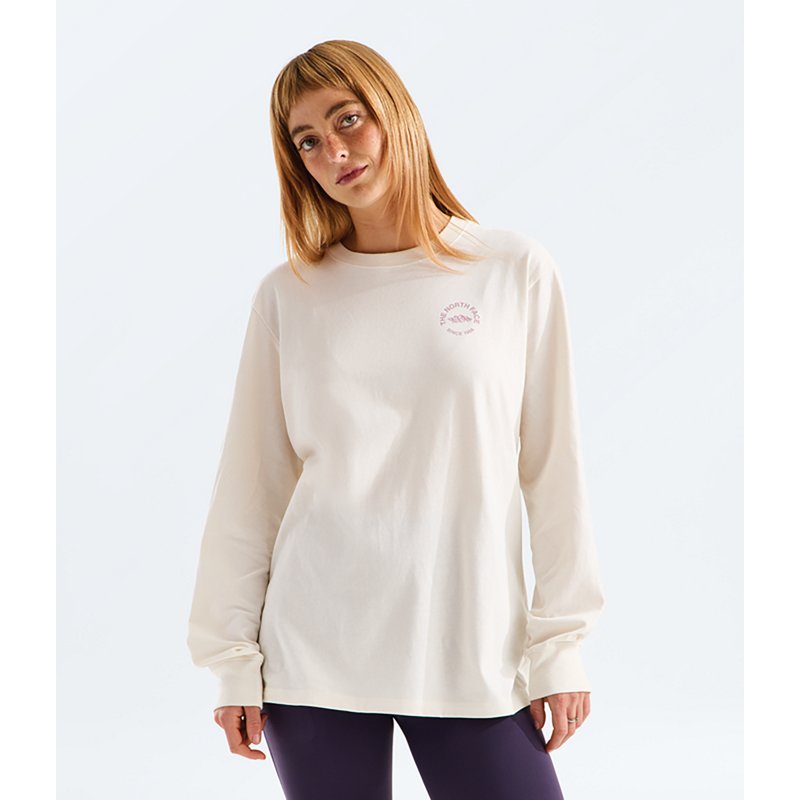 The North Face Women’s Evolution TNF™ NSE Relaxed Long-Sleeve T-Shirt (Size: XXL): White Dune