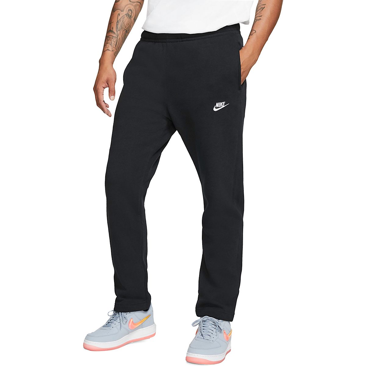 Nike Sportswear Men's Club Fleece Joggers Pants (Dark Marina Blue/White,  Small) : : Clothing, Shoes & Accessories