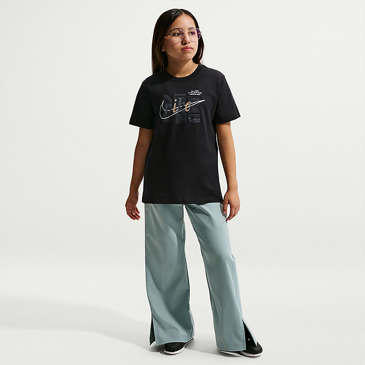 Nike Boys' Sportswear Club Script T-shirt