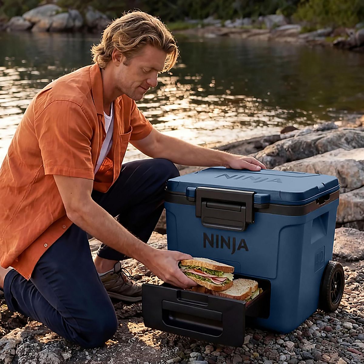 趣味・スポーツ・実用 Sport, politics and the working class Ninja FrostVault 42 Quart Wheeled Cooler | Academy