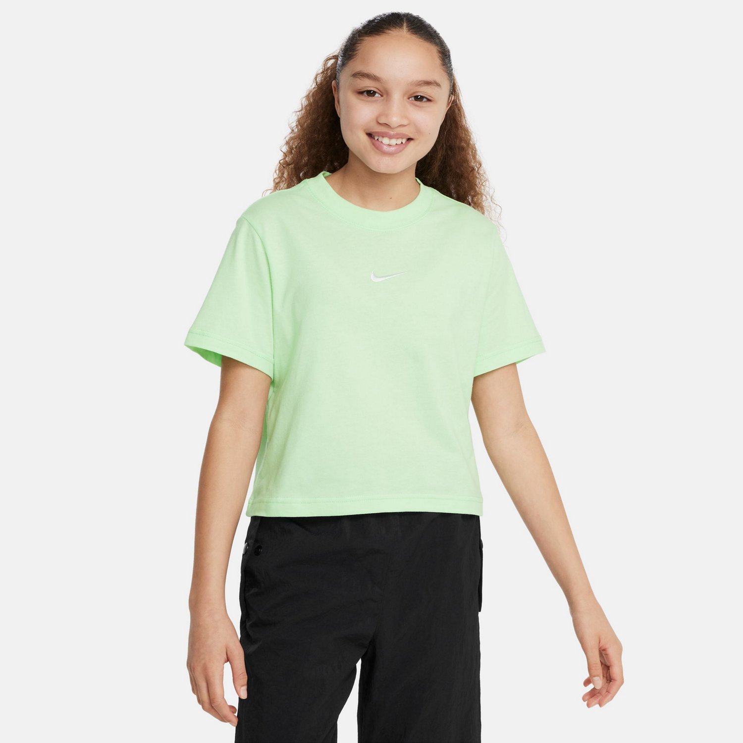 Nike Girls Sportswear Essential T-shirt | Academy